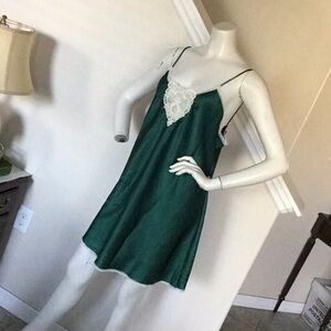 VINTAGE 80’S VAL MODE EMERALD GREEN CHEMISE SLEEPWEAR SIZE‎ LARGE